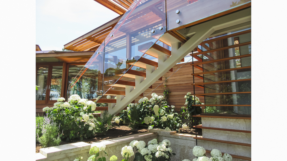 EXTERIOR STAIRS